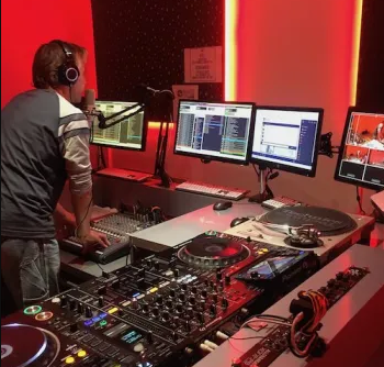 Estudio Play The Music